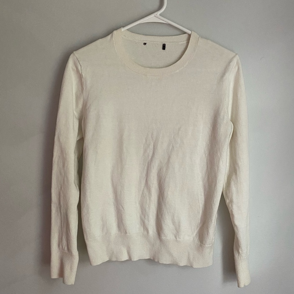 Banana Republic Cream Crew Neck Sweater